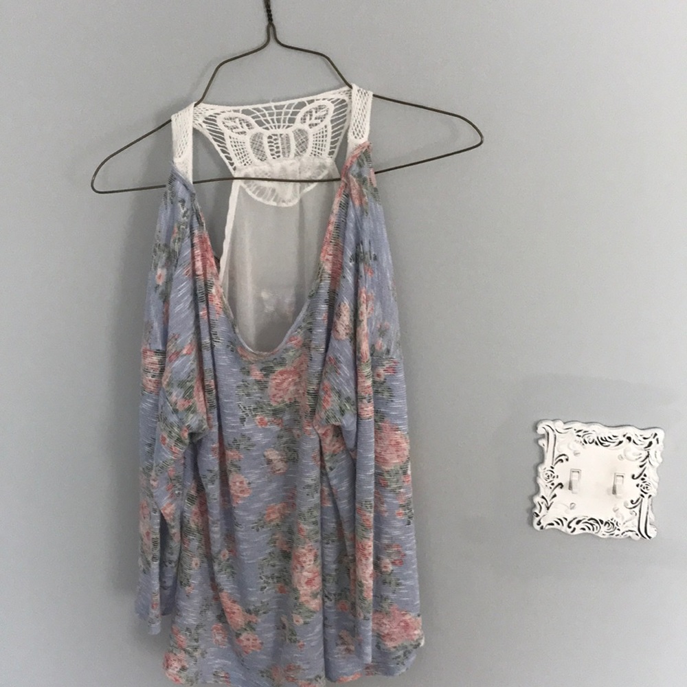 Flower patterned top